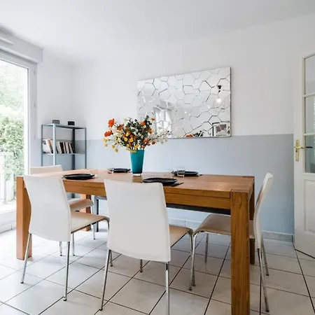 Quiet With Terrace In The Croix-rousse Apartment